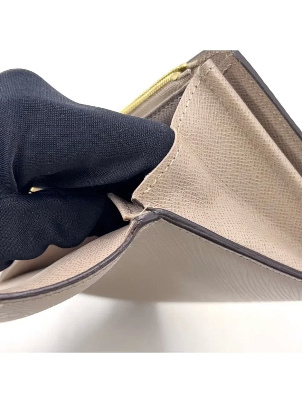 Louis Vuitton Portefeuille Twist Epi Leather Beige Wallet Gold